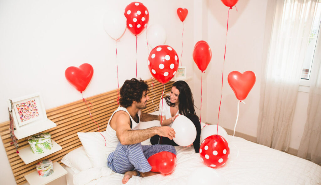 Surprise room ballon decoration in Dehradun by event circuit